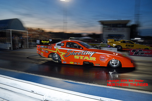 Bill Naves - 'Shooting Star' (near lane) vs 
Jade Cook - 'Nemesis' (far lane)
